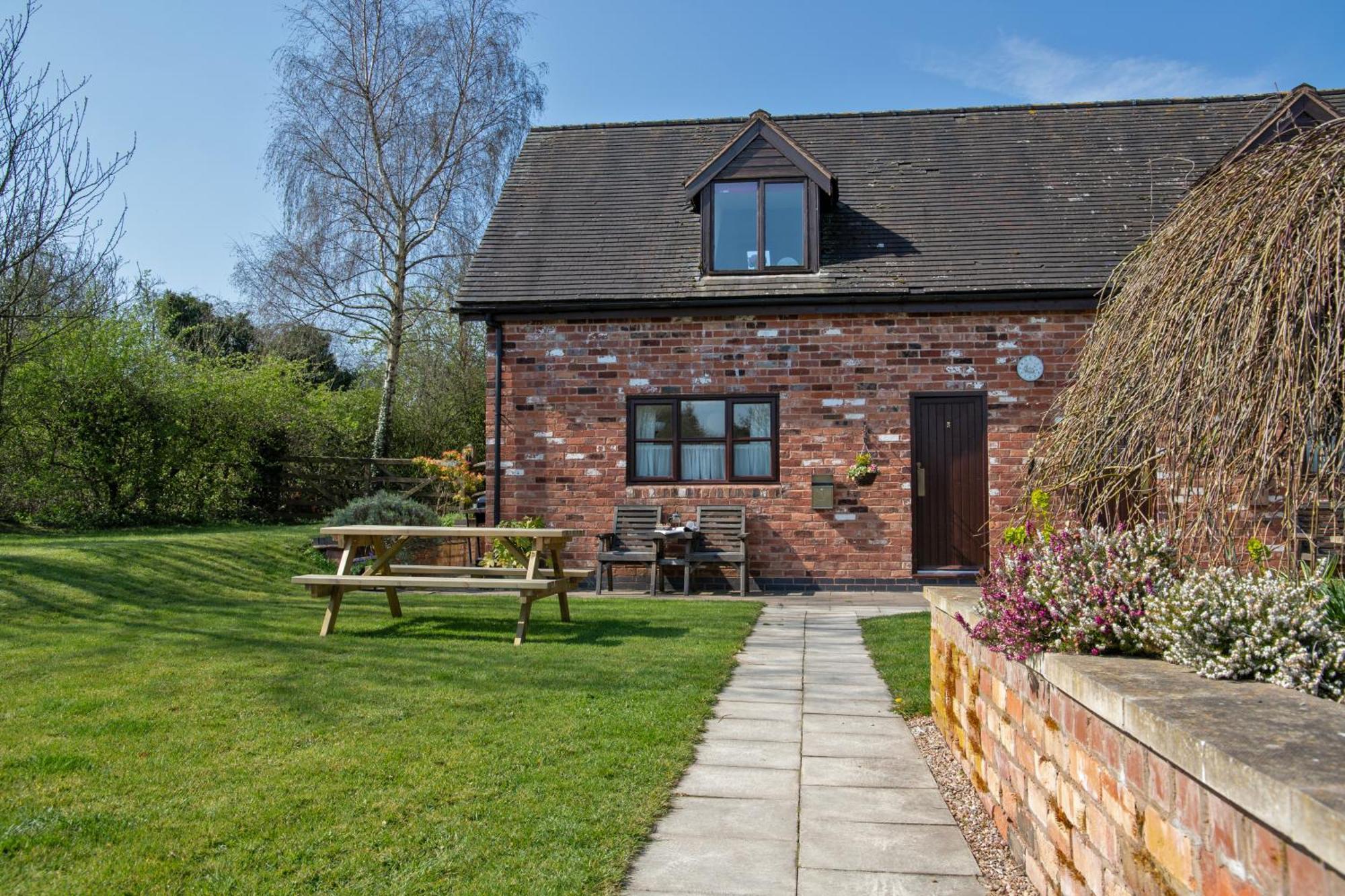 Charlie'S Cottage With Alpacas And 7Mins Drive To Alton Towers Denstone Εξωτερικό φωτογραφία