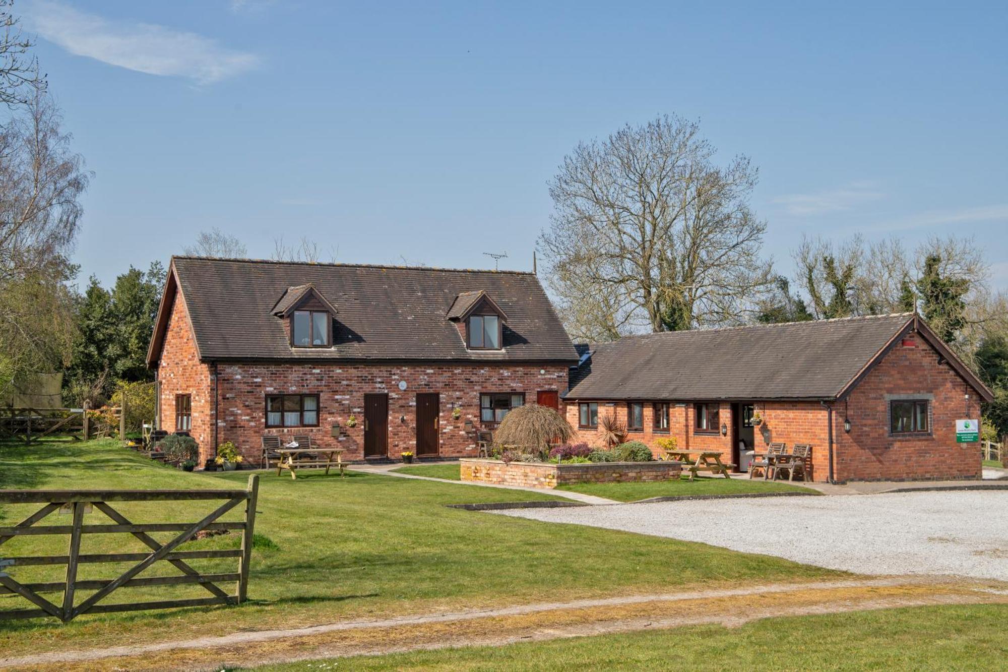 Charlie'S Cottage With Alpacas And 7Mins Drive To Alton Towers Denstone Εξωτερικό φωτογραφία